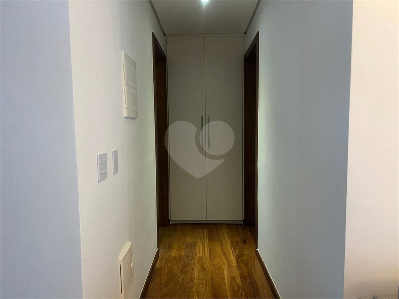 Casa à venda com 4 quartos, sendo 3 suítes,  no condomínio Residencial Toscana, Mogi das Cruzes - SP