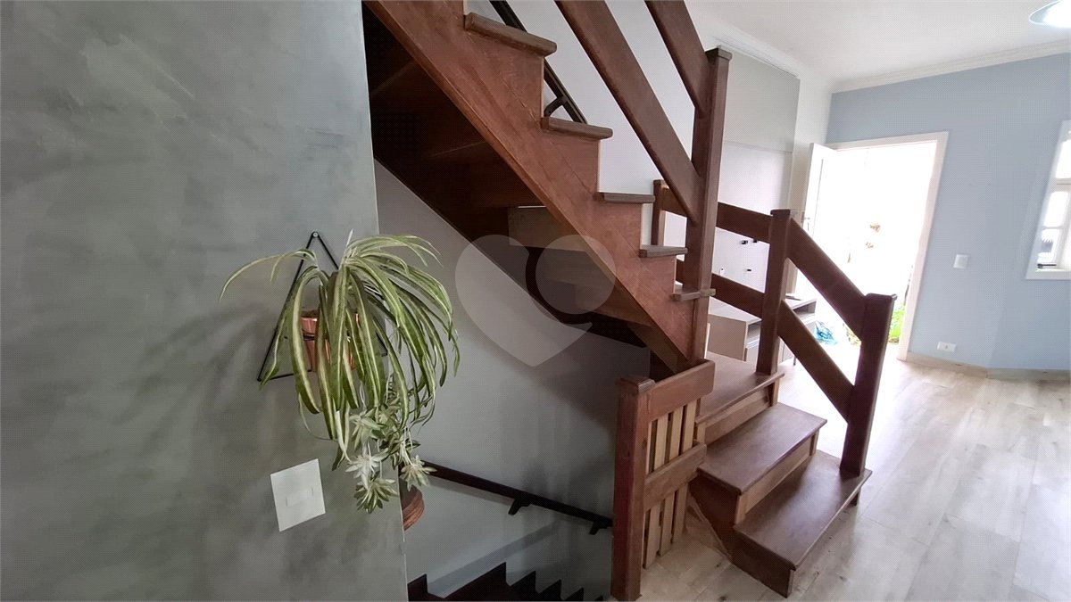 Casa à venda com 2 suítes no condomínio Village Palmas, São Paulo - SP