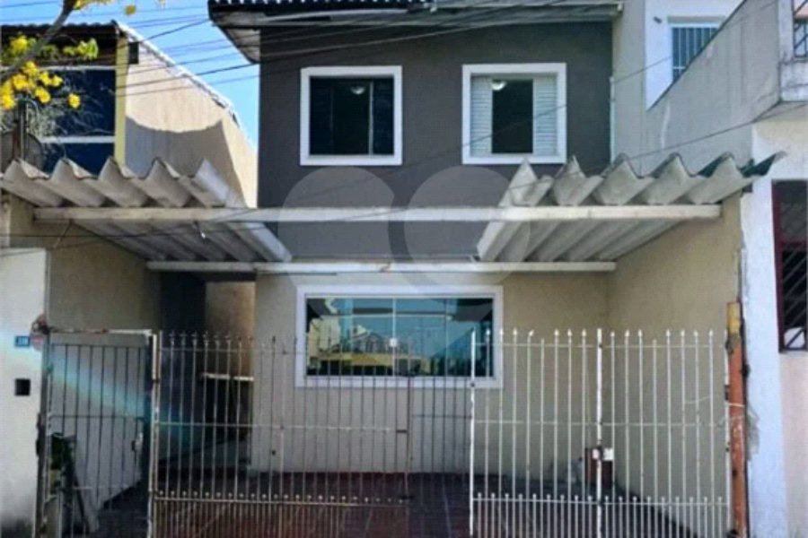 Sobrado à venda com 3 quartos, sendo 1 suíte, em Jardim Rosa de Franca, Guarulhos, SP