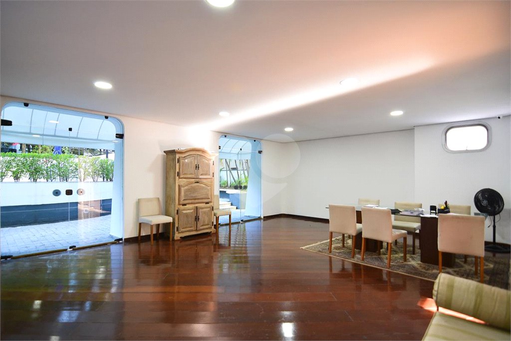 Apartamento à venda com 4 quartos, sendo 2 suítes,  em Brooklin Paulista, São Paulo, SP