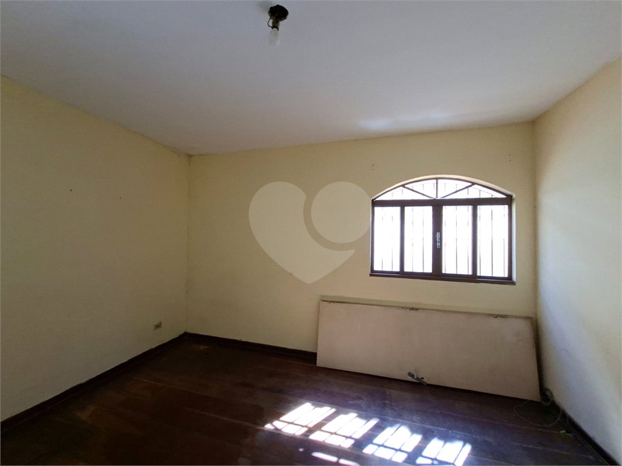 Sobrado à venda com 3 quartos, sendo 1 suíte,  em Jardim Esmeralda, São Paulo, SP