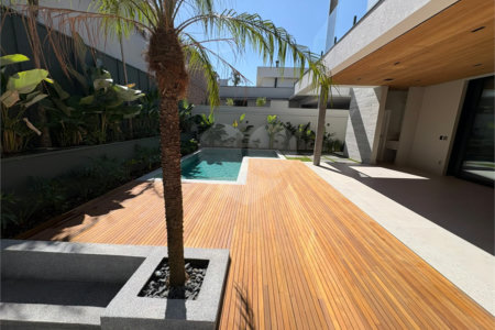 Casa à venda com 4 suítes no condomínio Villa Borghese, Indaiatuba - SP