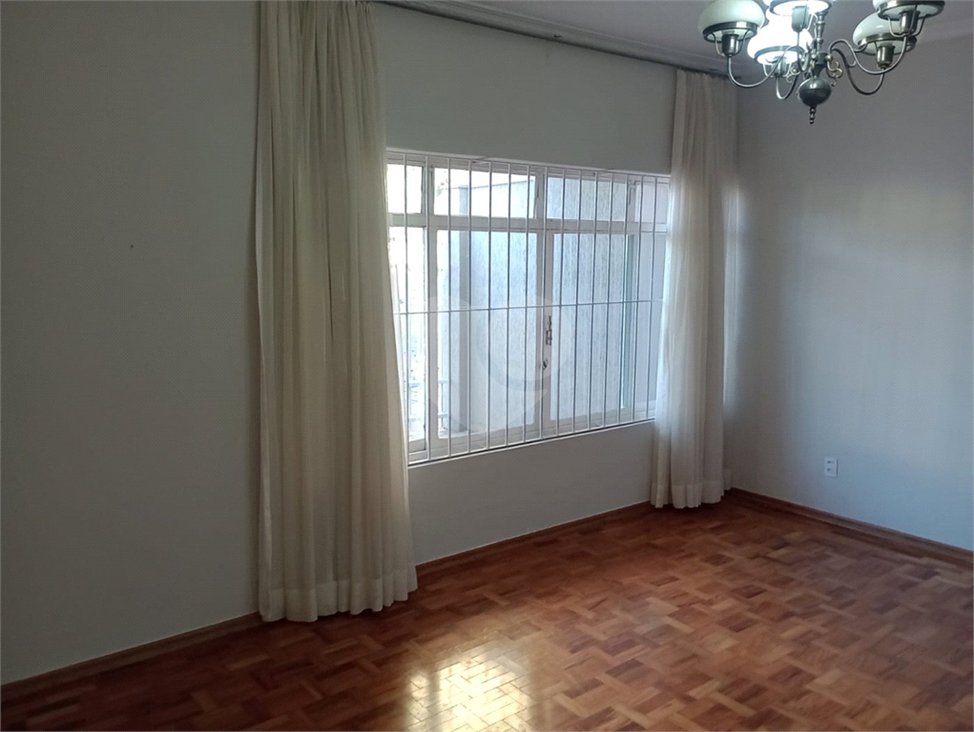 Casa à venda com 4 quartos, sendo 1 suíte, em Vila Rosa, Itapetininga, SP