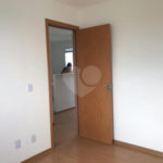 Apartamento no condomínio Monte Berlim