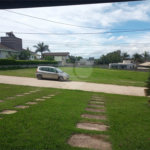 Casa à venda com 4 quartos, sendo 1 suíte,  no condomínio Village da Serra, Araçoiaba da Serra - SP