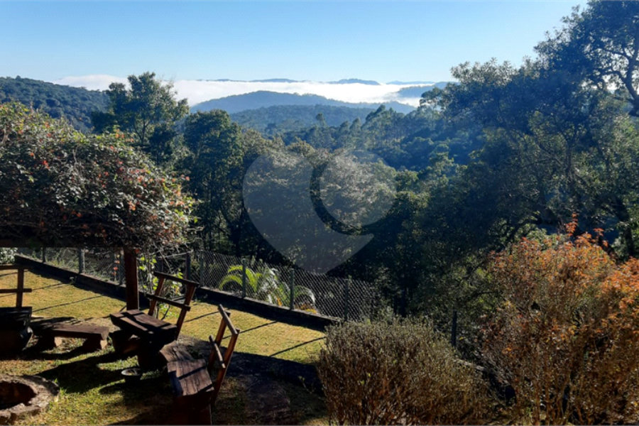 Casa à venda com 4 suítes no condomínio Parque Petrópolis 4 Secção, Mairiporã - SP