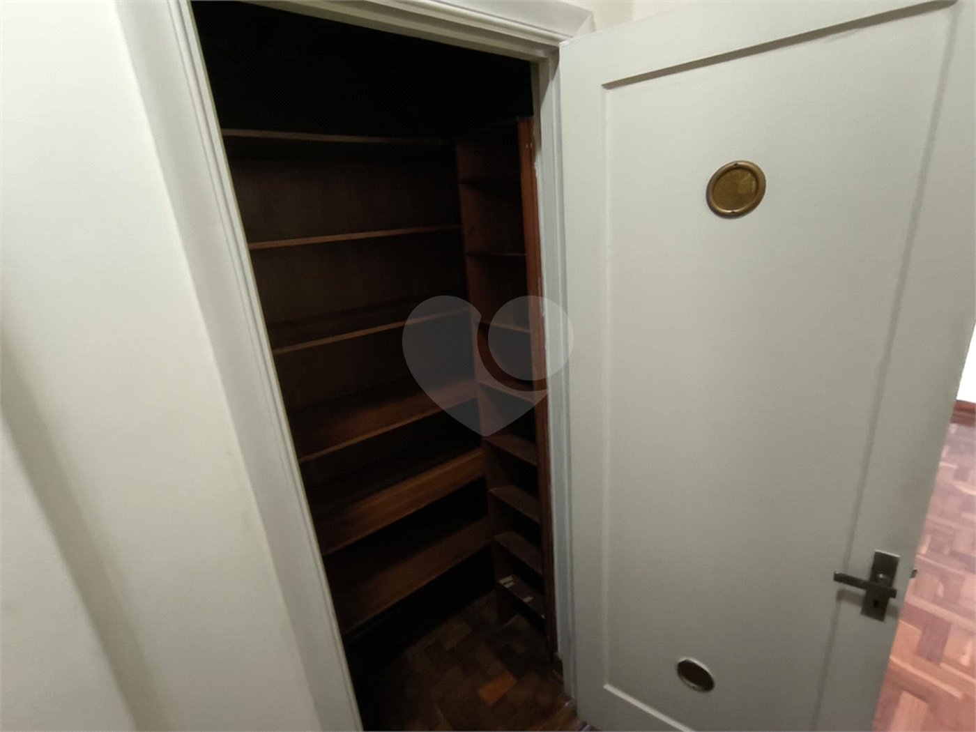 Sobrado à venda com 5 quartos, sendo 1 suíte, em Jardim Trussardi, São Paulo, SP