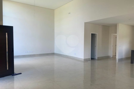 Casa à venda com 4 suítes no condomínio Lago Azul Residencial e Golfe, Araçoiaba da Serra - SP