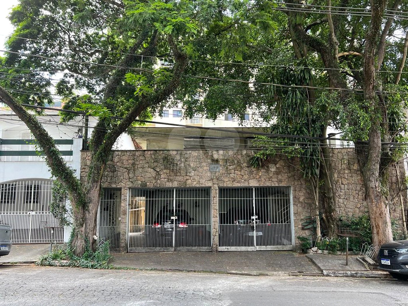 Casa à venda com 4 quartos, sendo 1 suíte, em Jardim das Vertentes, São Paulo, SP