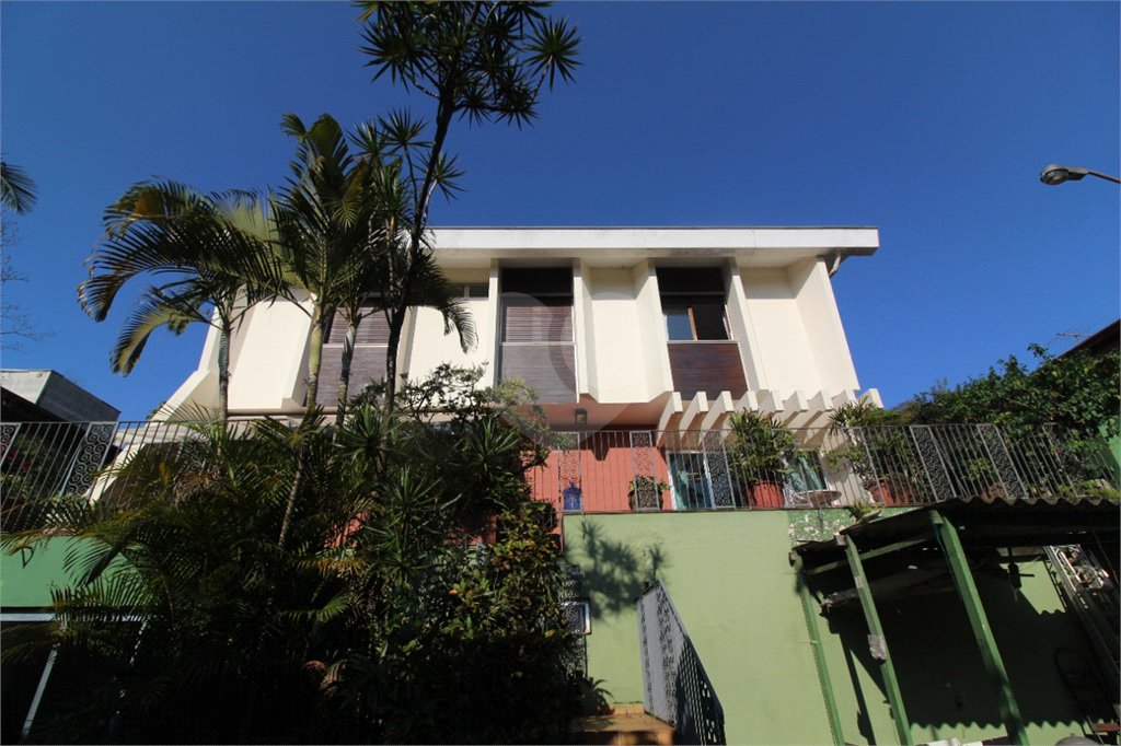 Casa à venda com 4 suítes em Jardim Leonor, São Paulo, SP
