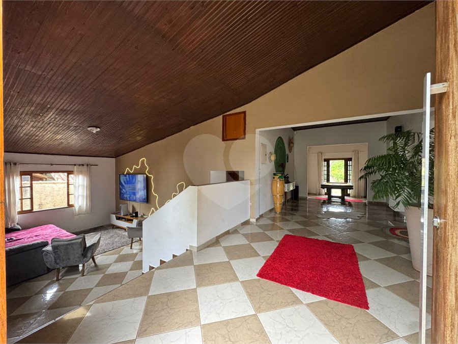 Casa à venda com 3 quartos, sendo 1 suíte, no condomínio Haras São Luiz, Salto - SP