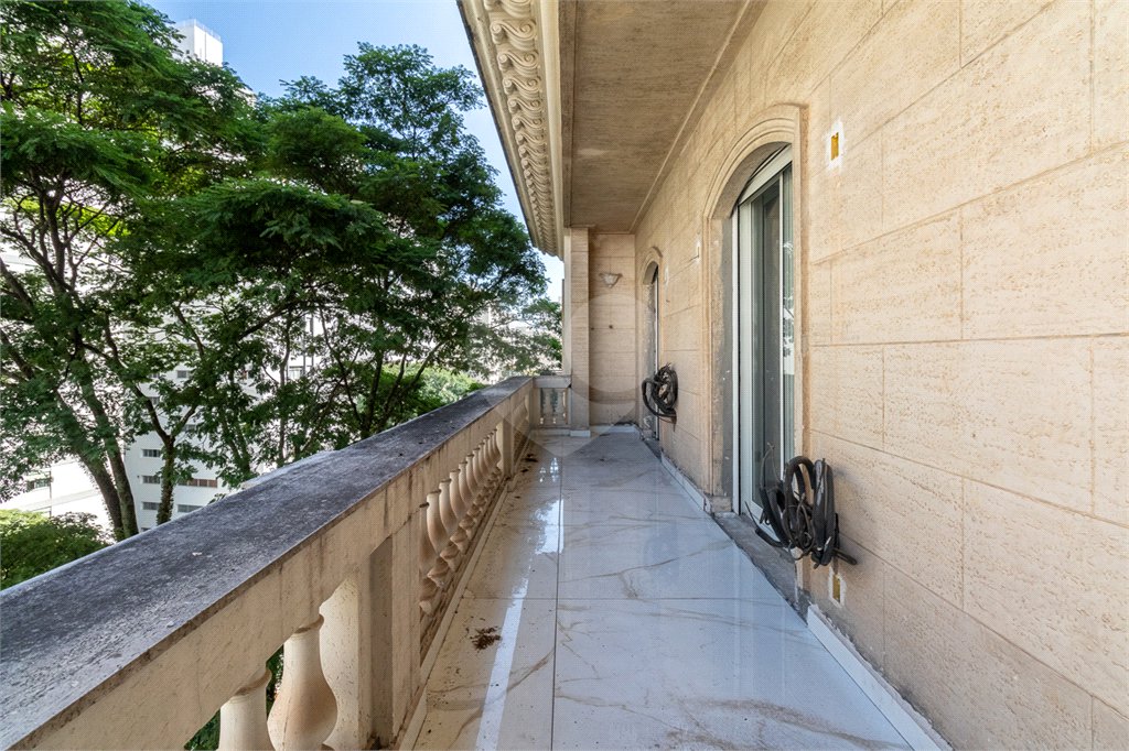 Apartamento à venda com 7 suítes em Santa Cecília, São Paulo, SP
