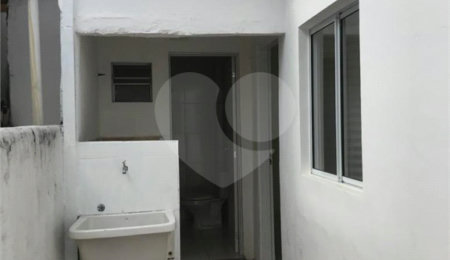 Casa à venda com 3 quartos, sendo 1 suíte,  em Vila Olímpia, São Paulo, SP