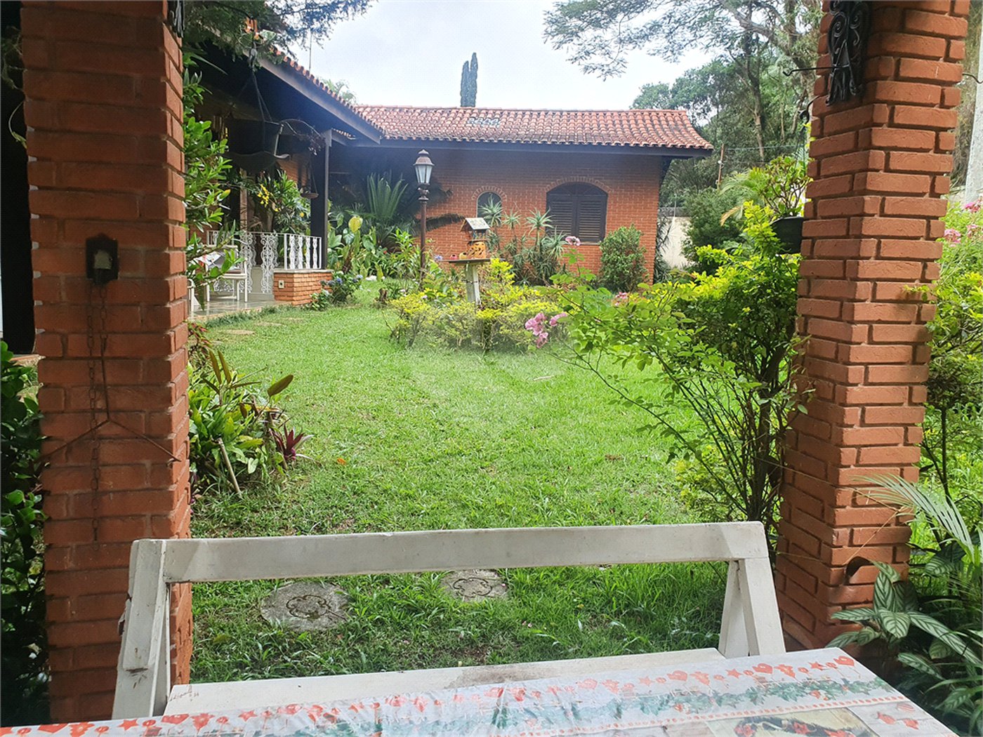 Casa à venda com 4 quartos, sendo 1 suíte, em Interlagos, São Paulo, SP