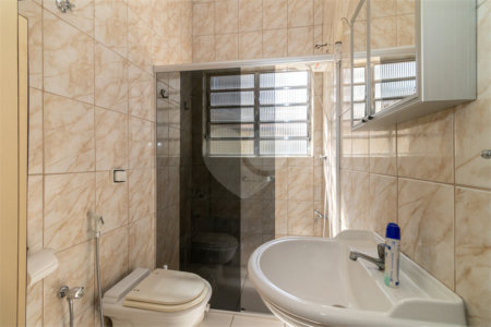 Casa Térrea à venda com 3 quartos, sendo 1 suíte,  em Indianópolis, São Paulo, SP