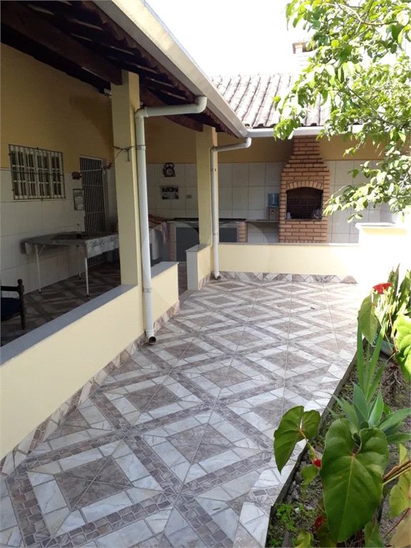 Casa Térrea à venda com 2 quartos, sendo 1 suíte, no Centro, Itanhaém, SP