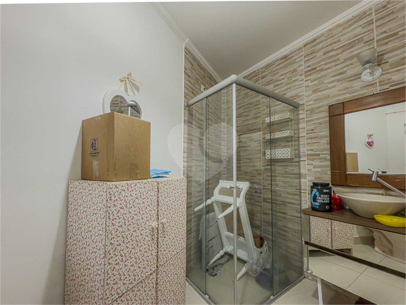 Casa à venda com 3 quartos, sendo 2 suítes,  em Jardim da Saúde, São Paulo, SP