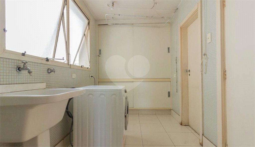 Apartamento à venda com 4 quartos, sendo 1 suíte,  em Cidade Monções, São Paulo, SP