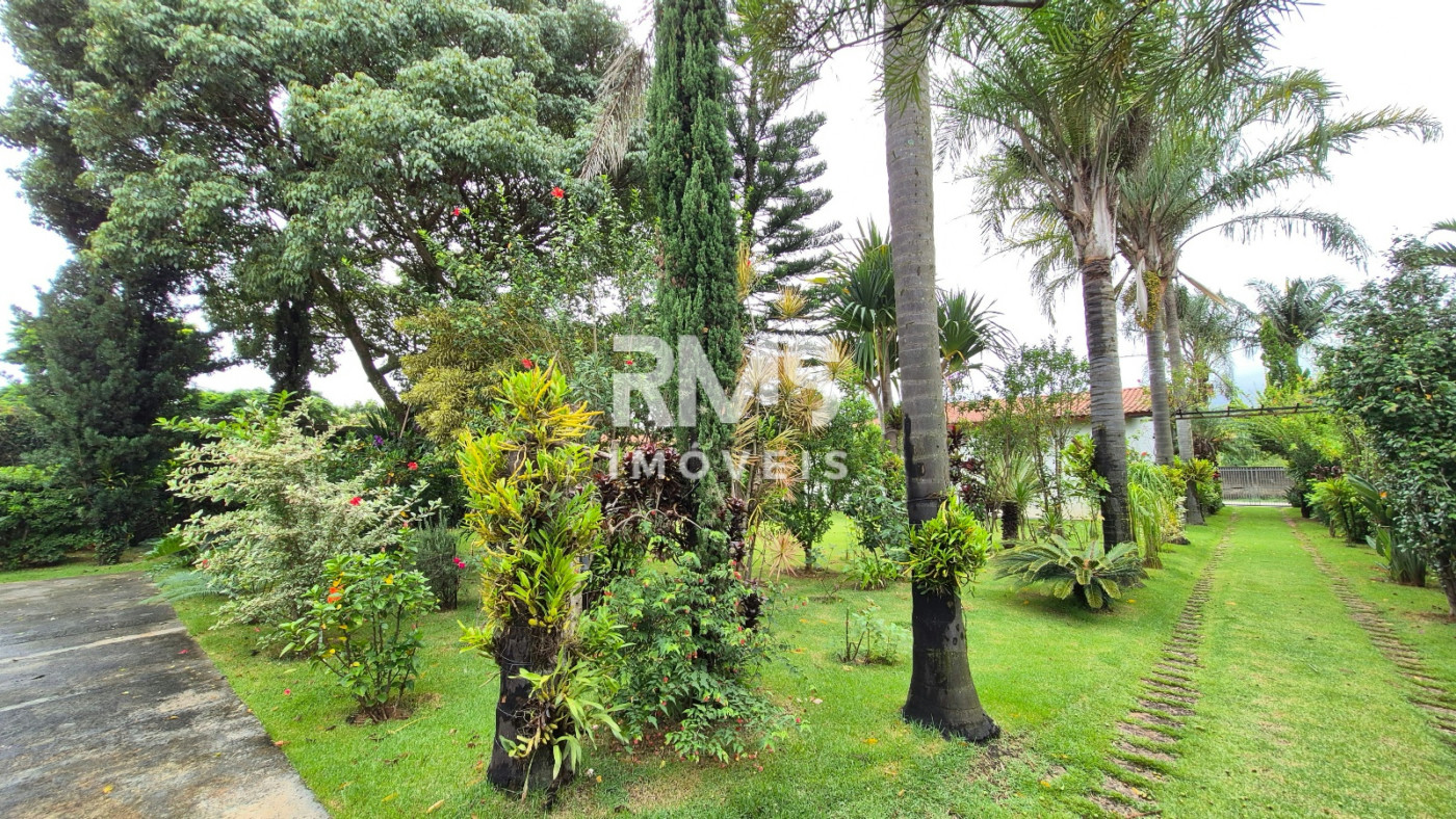 Casa à venda com 4 quartos, sendo 1 suíte,  em Villarejo Sopé da Serra (Vilarejo), Cabreúva, SP
