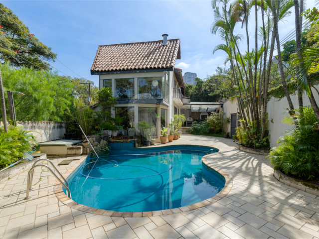 Casa à venda com 3 quartos, sendo 1 suíte,  em Brooklin, São Paulo, SP