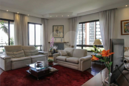 Apartamento à venda com 3 suítes em Vila Andrade, São Paulo, SP
