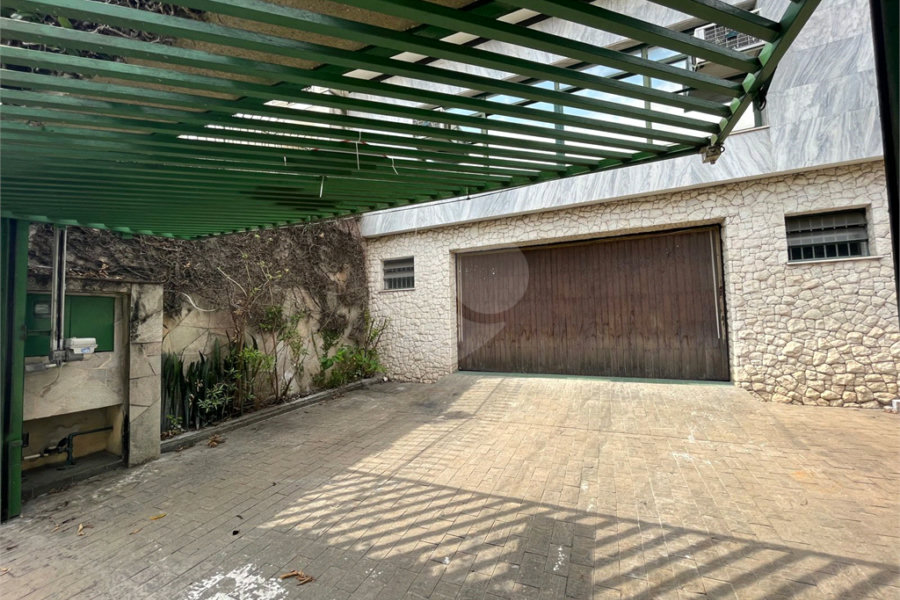 Sobrado à venda com 4 quartos, sendo 1 suíte, em Vila Guilherme, São Paulo, SP