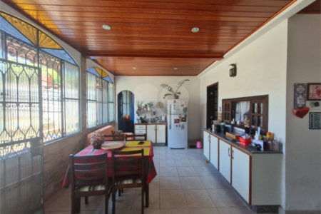 Casa à venda com 4 quartos, sendo 1 suíte, em Campo Grande, Rio de Janeiro, RJ
