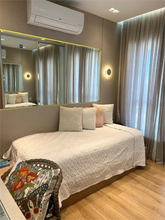 Apartamento à venda com 3 quartos, sendo 1 suíte, em Vila Anastácio, São Paulo, SP