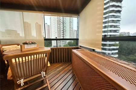 Apartamento à venda com 4 quartos, sendo 3 suítes, em Vila Andrade, São Paulo, SP