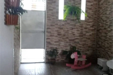 Casa à venda com 4 quartos, sendo 1 suíte,  em Parque Santa Rosa, Suzano, SP