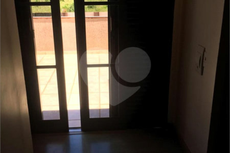 Sobrado à venda com 4 quartos, sendo 1 suíte,  em Vila Asem, Itapetininga, SP