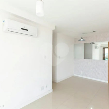 Apartamento à venda com 2 quartos, sendo 1 suíte,  em Rio Comprido, Rio de Janeiro, RJ