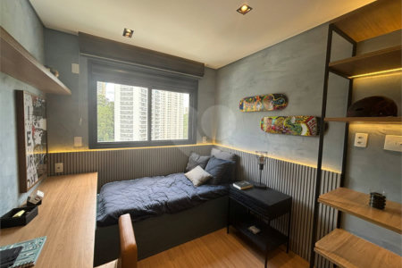 Apartamento à venda com 3 suítes em Vila Andrade, São Paulo, SP
