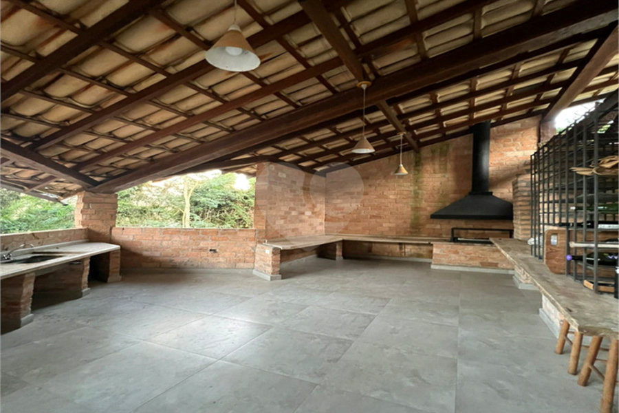 Casa à venda com 3 quartos, sendo 1 suíte,  no condomínio Alpes da Cantareira, Mairiporã - SP