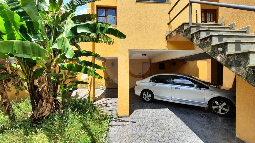 Sobrado à venda com 4 quartos, sendo 1 suíte, em Barro Branco (zona Norte), São Paulo, SP