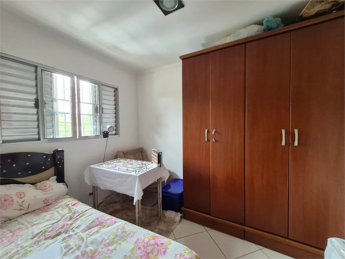 Casa à venda com 4 quartos, sendo 1 suíte,  no condomínio Residencial Alto da Lapa II, São Paulo - SP