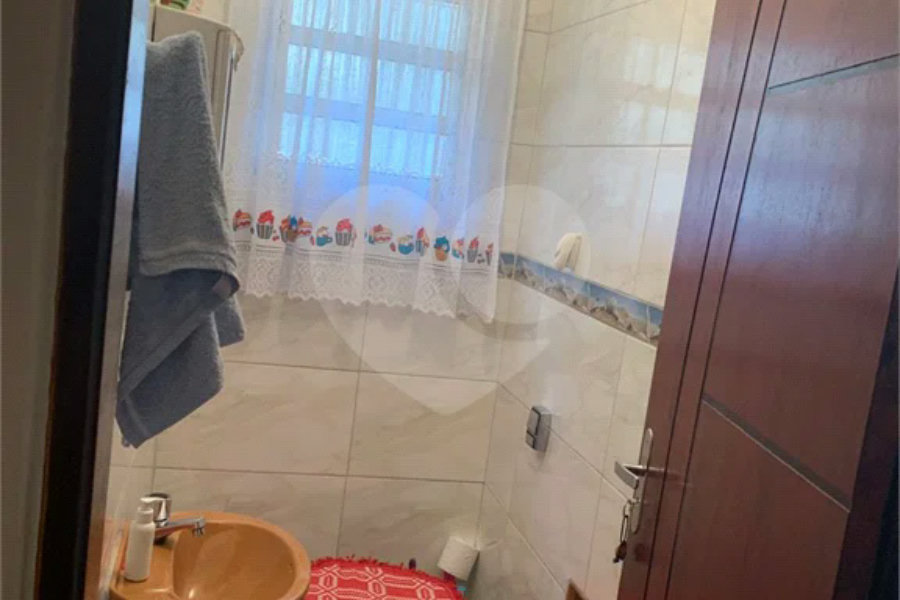 Sobrado à venda com 3 quartos em Jaraguá, São Paulo, SP