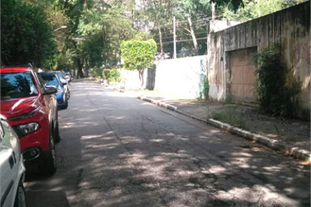 Casa à venda com 5 quartos, sendo 3 suítes, em Vila São Francisco, São Paulo, SP