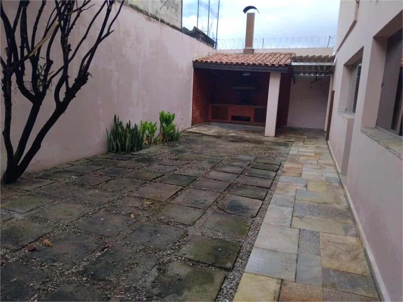 Sobrado à venda com 3 quartos, sendo 1 suíte, em Jardim Pinheiros, São Paulo, SP