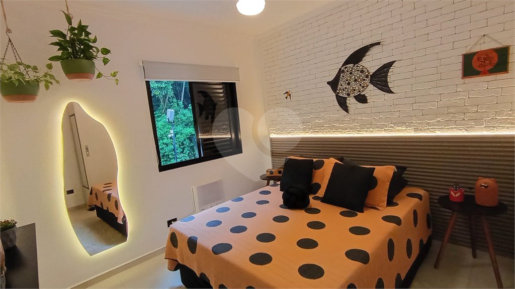 Apartamento à venda com 2 quartos, sendo 1 suíte,  em Pitangueiras, Guarujá, SP