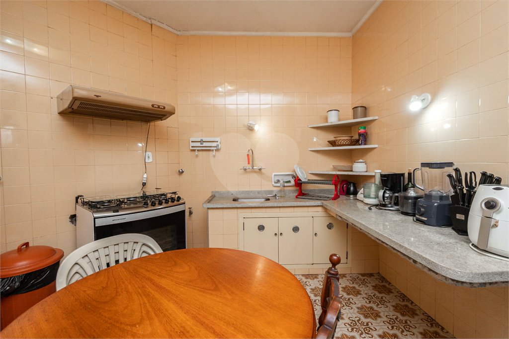 Apartamento à venda com 4 quartos, sendo 1 suíte, em Higienópolis, São Paulo, SP