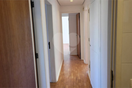 Apartamento para alugar com 3 quartos, sendo 1 suíte, em Jardim Europa, São Paulo, SP