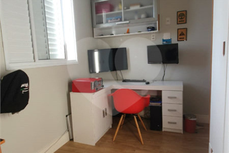 Apartamento à venda com 2 quartos, sendo 1 suíte,  em Jardim Monte Kemel, São Paulo, SP