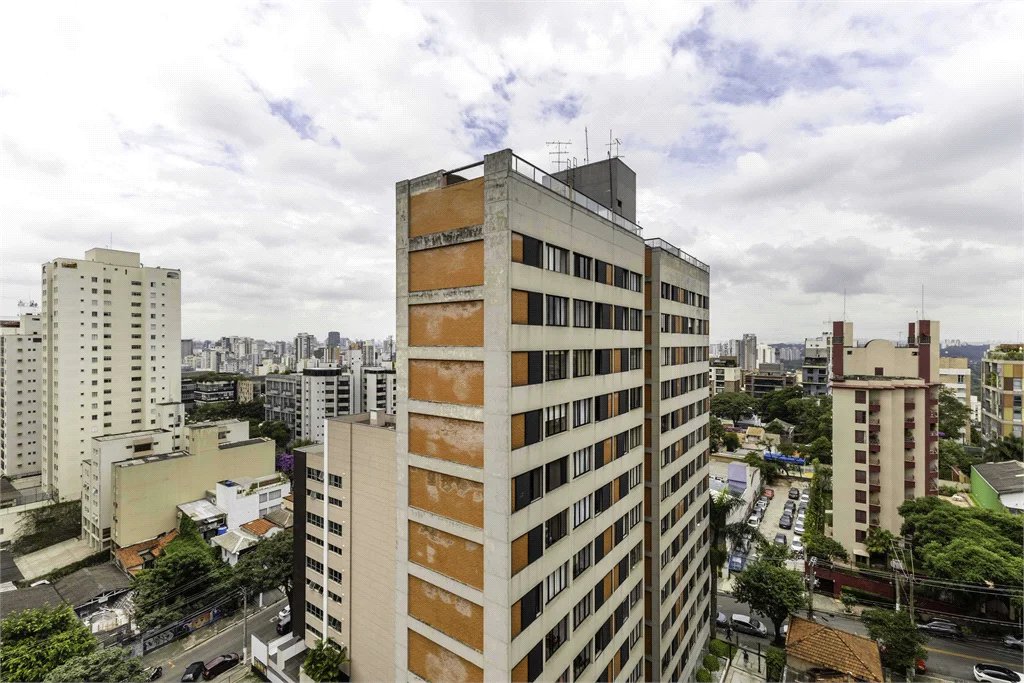 Cobertura à venda ou para alugar com 3 quartos, sendo 1 suíte, em Sumarezinho, São Paulo, SP