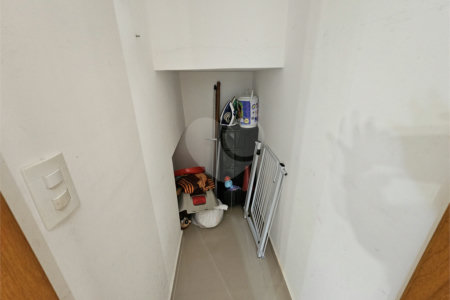 Sobrado à venda com 3 quartos, sendo 1 suíte,  em Vila Nivi, São Paulo, SP