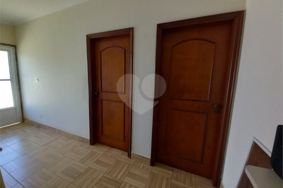 Sobrado à venda com 4 quartos, sendo 2 suítes, em Tremembé, São Paulo, SP