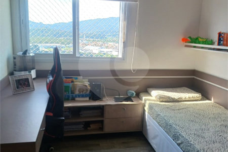 Apartamento à venda com 3 quartos, sendo 1 suíte,  em Vila Vitória, Mogi das Cruzes, SP