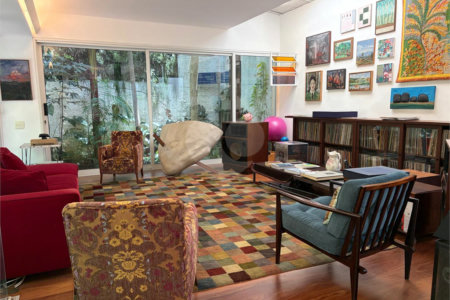 Casa de Vila para alugar com 4 quartos, sendo 1 suíte, em Itaim Bibi, São Paulo, SP