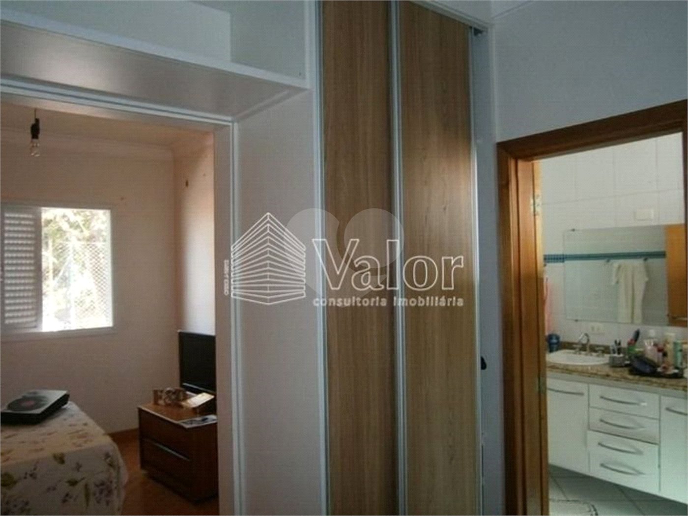 Casa com 4 dormitórios