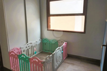Sobrado à venda com 3 suítes em Jardim Londrina, São Paulo, SP